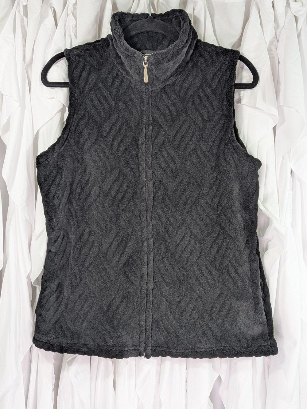 French Laundry Women M Black Faux Fur Vest Zip Pocket Cozy Plush Layering